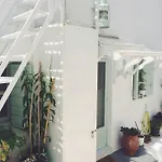 The Oceanographer's Home, A Chora Hideaway *