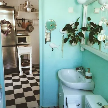 The Oceanographer's Home, A Chora Hideaway