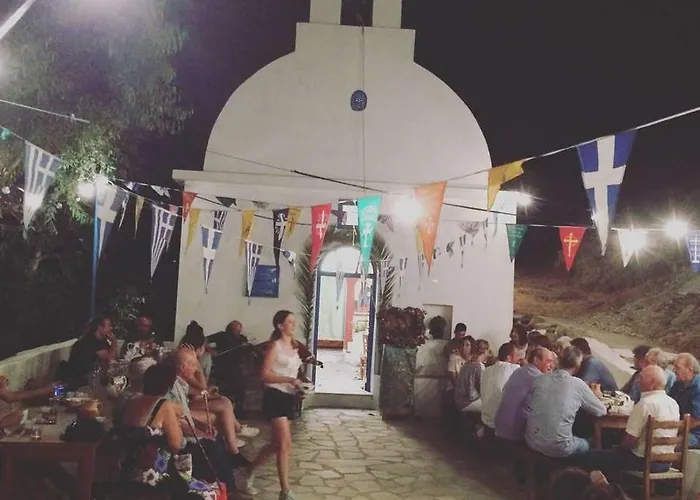 The Oceanographer's Home, A Chora Hideaway