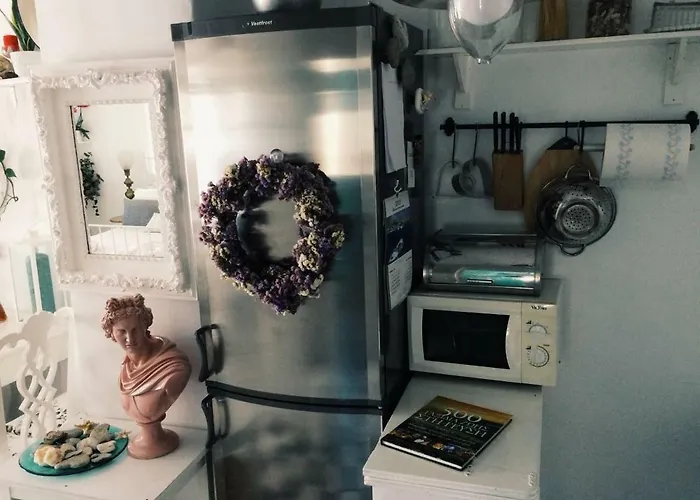 The Oceanographer's Home, A Chora Hideaway 펜션 *