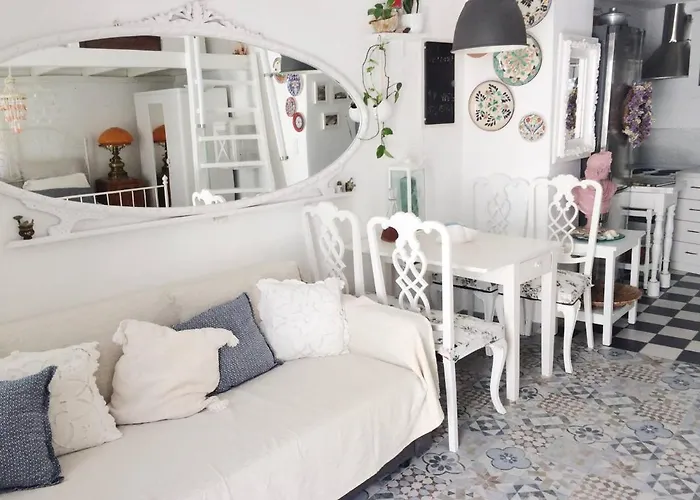 펜션 The Oceanographer's Home, A Chora Hideaway